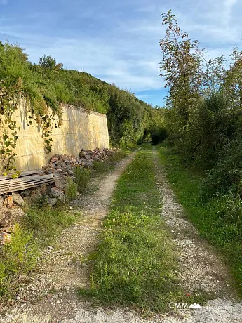 Land in Radanovići 1463 m²